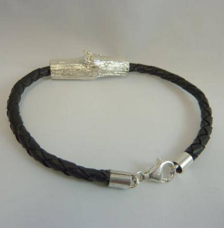 Pulsera cuero trenzado con Sarmiento